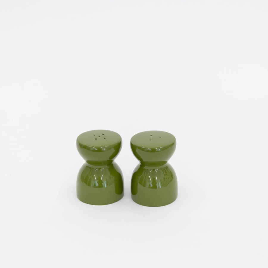 Vintage & Art Tortoise-Unknown, Japan | 101 60'S, Salt And Pepper Shaker - Olive Green